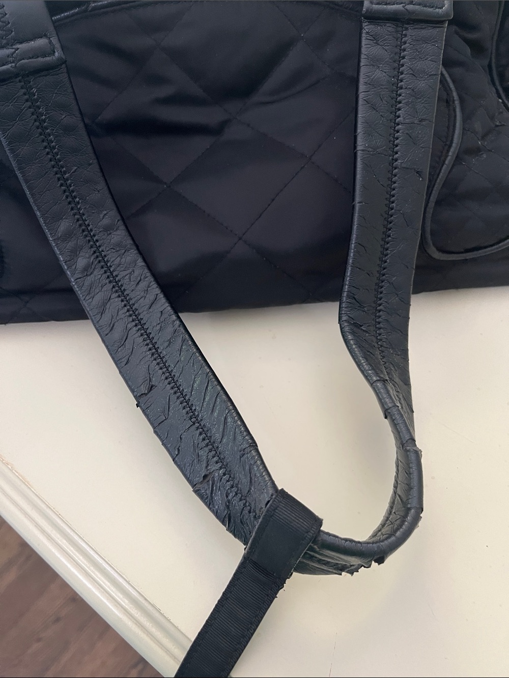 lululemon athletica Black Quilted Duffel Bag - Picture 4 of 6